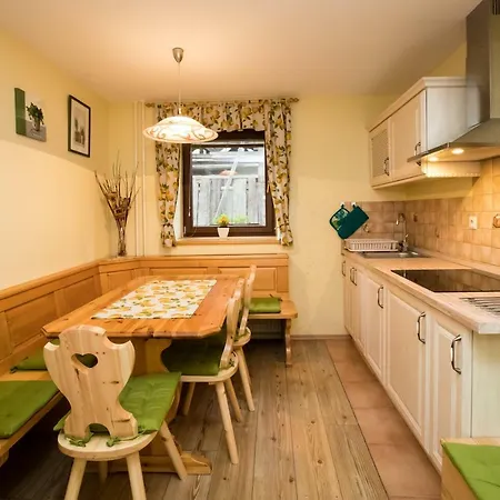 Apartma Pr Gatej شقة