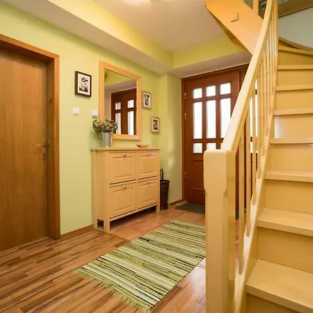 Apartma Pr Gatej 아파트 *