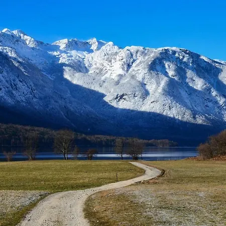 Apartma Pr Gatej Апартаменты *